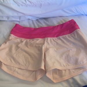 Lululemon groovy run shorts size 6